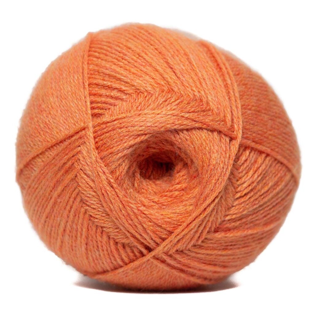 Charity Pullskein 300gr Pumpkin, soft and durable yarn in warm pumpkin orange for knitting and crocheting cozy, autumn-inspired garments and accessories.