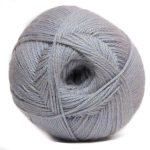 Charity Pullskein 300gr Cement, soft and durable yarn in neutral cement gray for knitting and crocheting versatile garments and home accessories.