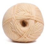 Charity Pullskein 300gr Amber, soft, durable yarn in warm amber for knitting and crocheting blankets and cozy garments.